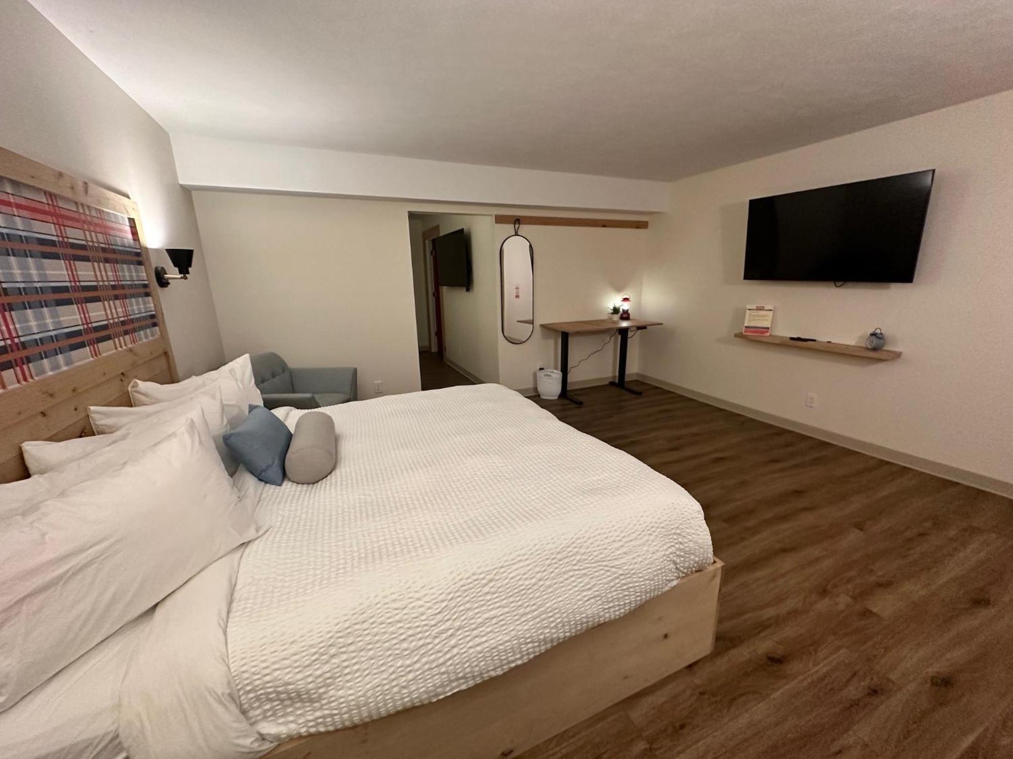 Explorer Rest & Recreation Sandusky Rum bild