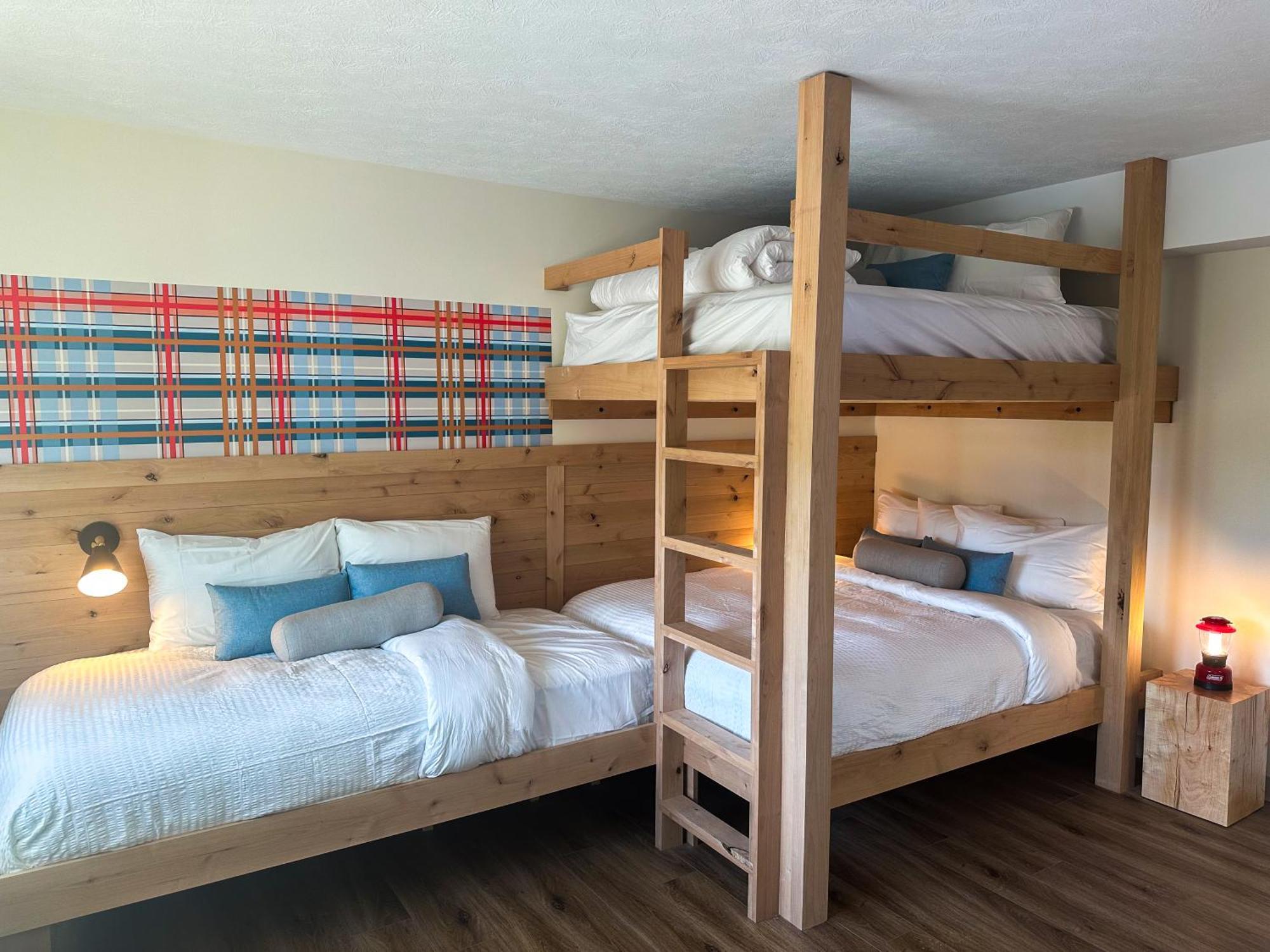 Explorer Rest & Recreation Sandusky Rum bild
